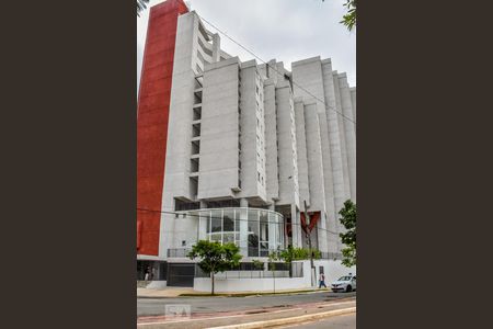 Apartamento para alugar com 44m², 2 quartos e 1 vaga Apartamento para alugar com 44m², 2 quartos e 1 vagaFachada