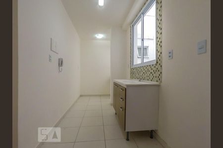 Cozinha de apartamento para alugar com 2 quartos, 44m² em Liberdade, São Paulo