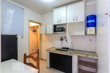 Apartamento para alugar com 90m², 2 quartos e sem vaga Apartamento para alugar com 90m², 2 quartos e sem vagaCozinha - Armários