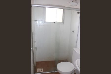Banheiro de apartamento para alugar com 1 quarto, 55m² em Vila Clementino, São Paulo