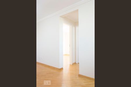 Corredor quarto de apartamento à venda com 3 quartos, 55m² em Jardim Leonor, São Paulo