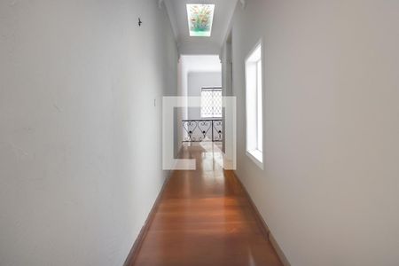 Casa à venda com 300m², 6 quartos e sem vagaCorredor