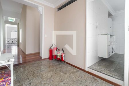 Casa à venda com 300m², 6 quartos e sem vagaHall Cozinha
