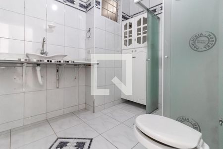 Casa à venda com 300m², 6 quartos e sem vagaBanheiro Social 2