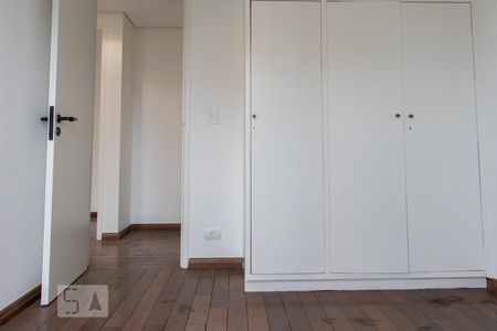 Apartamento à venda com 200m², 4 quartos e 3 vagasQuarto 2