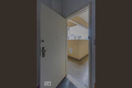 Apartamento à venda com 52m², 1 quarto e sem vagaPorta de Entrada e Saída