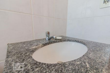 Banheiro de apartamento para alugar com 2 quartos, 70m² em Vila Curuçá, Santo André