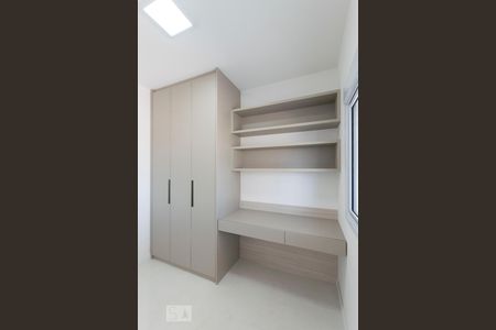 Quarto 1 (Armários) de apartamento para alugar com 2 quartos, 68m² em Cambuci, São Paulo