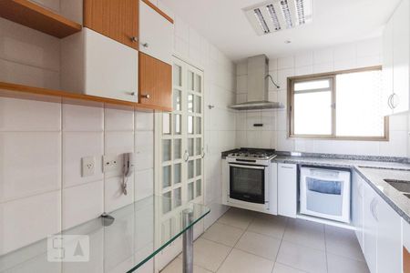 Apartamento para alugar com 130m², 3 quartos e 3 vagasCozinha