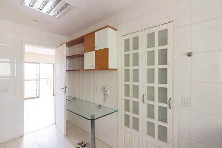 Apartamento para alugar com 130m², 3 quartos e 3 vagasCozinha