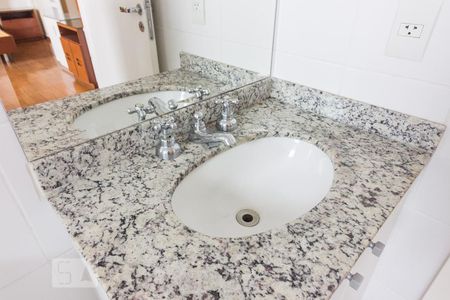 Apartamento para alugar com 130m², 3 quartos e 3 vagasBanheiro 2 Suite 2