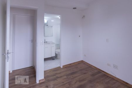 Apartamento à venda com 79m², 3 quartos e 2 vagas Apartamento à venda com 79m², 3 quartos e 2 vagasSuíte