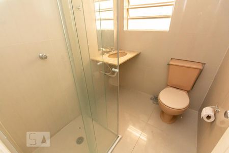 Banheiro de apartamento para alugar com 3 quartos, 200m² em Vila Hamburguesa, São Paulo
