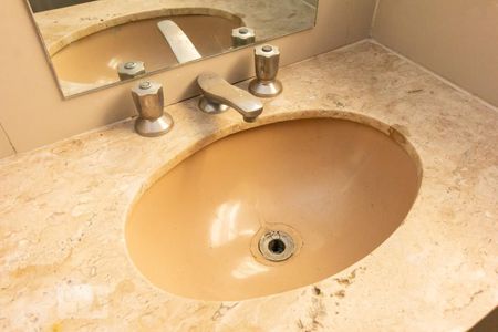 Banheiro Pia de apartamento para alugar com 3 quartos, 200m² em Vila Hamburguesa, São Paulo