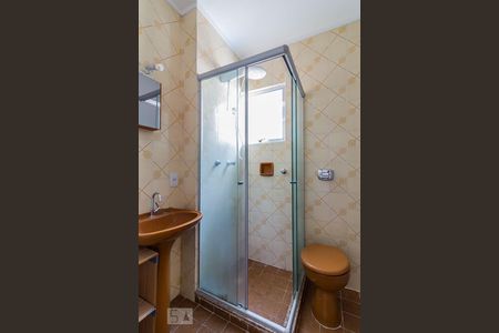 Banheiro de apartamento para alugar com 1 quarto, 53m² em Menino Deus, Porto Alegre