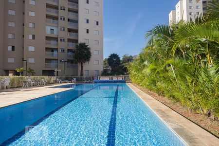 Apartamento para alugar com 62m², 2 quartos e 1 vagaDependências do condominio - piscina