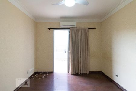Casa à venda com 230m², 3 quartos e 3 vagas