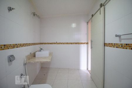 Casa à venda com 230m², 3 quartos e 3 vagas