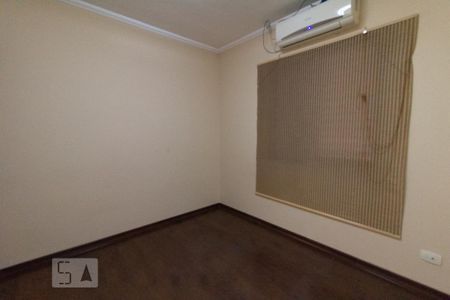 Casa à venda com 230m², 3 quartos e 3 vagas