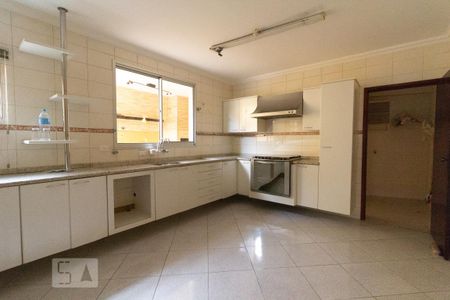 Casa à venda com 230m², 3 quartos e 3 vagas