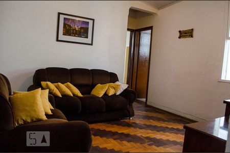 Sala  de Apartamento com 2 quartos, 54m² Petrópolis