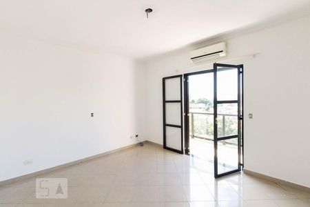Suite  de casa para alugar com 3 quartos, 300m² em Vila Oratório, São Paulo