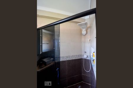 Apartamento à venda com 55m², 2 quartos e 1 vagaSuíte - banheiro