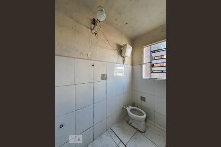 Banheiro  de casa para alugar com 1 quarto, 35m² em Vila Firmiano Pinto, São Paulo