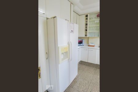 Apartamento à venda com 206m², 4 quartos e 3 vagasCozinha 