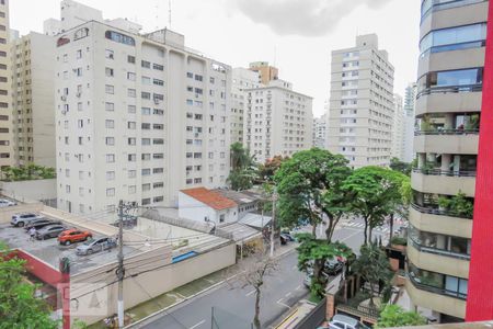 Vista varanda sala  de apartamento à venda com 4 quartos, 206m² em Vila Uberabinha, São Paulo