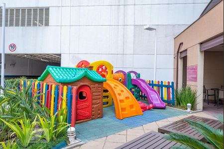 Apartamento para alugar com 60m², 3 quartos e 1 vaga Apartamento para alugar com 60m², 3 quartos e 1 vagaÁrea Comum - Playground
