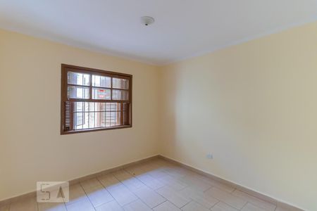 Quarto 2 de casa para alugar com 2 quartos, 67m² em Jardim Ponte Rasa, São Paulo