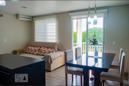 Sala  de apartamento à venda com 3 quartos, 68m² em Humaitá, Porto Alegre