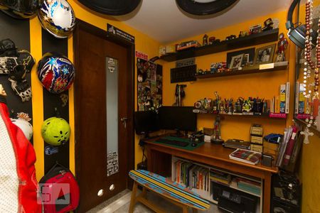 Apartamento à venda com 140m², 3 quartos e 1 vagaEscritório