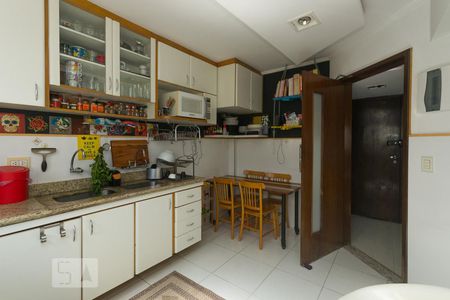 Apartamento à venda com 140m², 3 quartos e 1 vagaCozinha