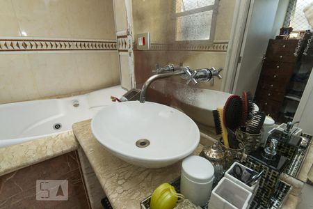 Apartamento à venda com 140m², 3 quartos e 1 vagaDetalhe do banheiro do quarto 3 suíte