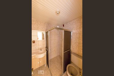 Banheiro de apartamento para alugar com 1 quarto, 60m² em Cristal, Porto Alegre