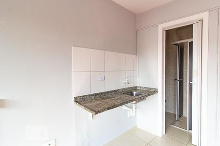Cozinha de kitnet/studio para alugar com 1 quarto, 33m² em Novo Mundo, Curitiba