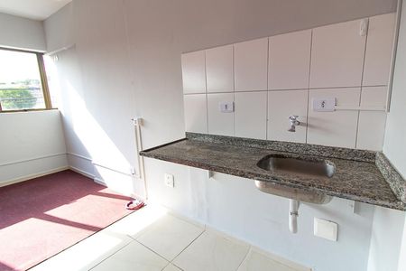 Cozinha de kitnet/studio para alugar com 1 quarto, 33m² em Novo Mundo, Curitiba