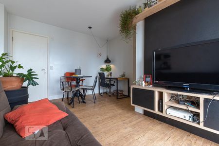 Sala de apartamento para alugar com 2 quartos, 55m² em Vila Industrial, Campinas