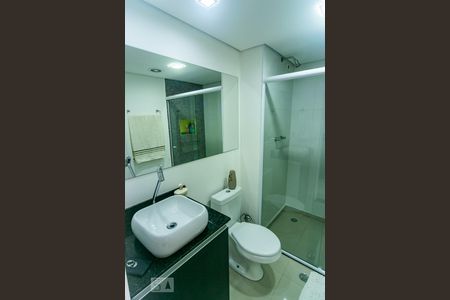 Banheiro de apartamento para alugar com 1 quarto, 33m² em Brás, São Paulo