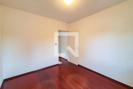 Quarto de casa para alugar com 2 quartos, 160m² em Vila Firmiano Pinto, São Paulo