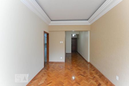 Apartamento para alugar com 77m², 3 quartos e sem vagaSala