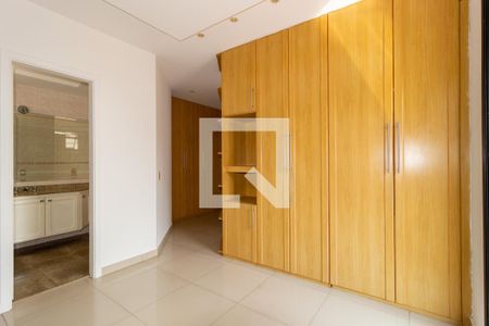 Apartamento para alugar com 150m², 3 quartos e 2 vagas Apartamento para alugar com 150m², 3 quartos e 2 vagasSuíte 3