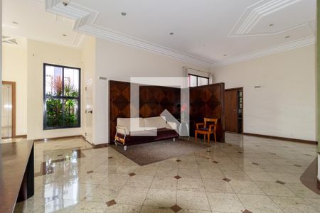 Apartamento para alugar com 150m², 3 quartos e 2 vagas Apartamento para alugar com 150m², 3 quartos e 2 vagasHall social