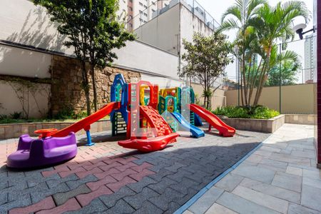 Apartamento para alugar com 150m², 3 quartos e 2 vagas Apartamento para alugar com 150m², 3 quartos e 2 vagasPlayground