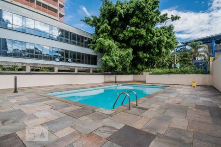 Apartamento à venda com 38m², 1 quarto e 1 vagaÁrea comum - Piscina