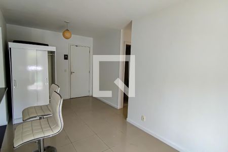 sala de apartamento para alugar com 2 quartos, 60m² em Pechincha, Rio de Janeiro