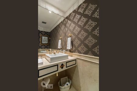 Apartamento à venda com 300m², 4 quartos e 4 vagasLavabo