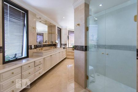 Apartamento à venda com 300m², 4 quartos e 4 vagasSuíte 4 Banheiro